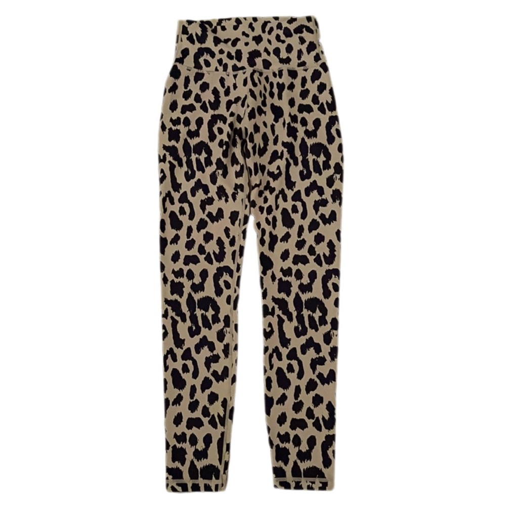 ALLFENIX Black and Tan High-Rise Soft Leopard Print 7/8 Leggings